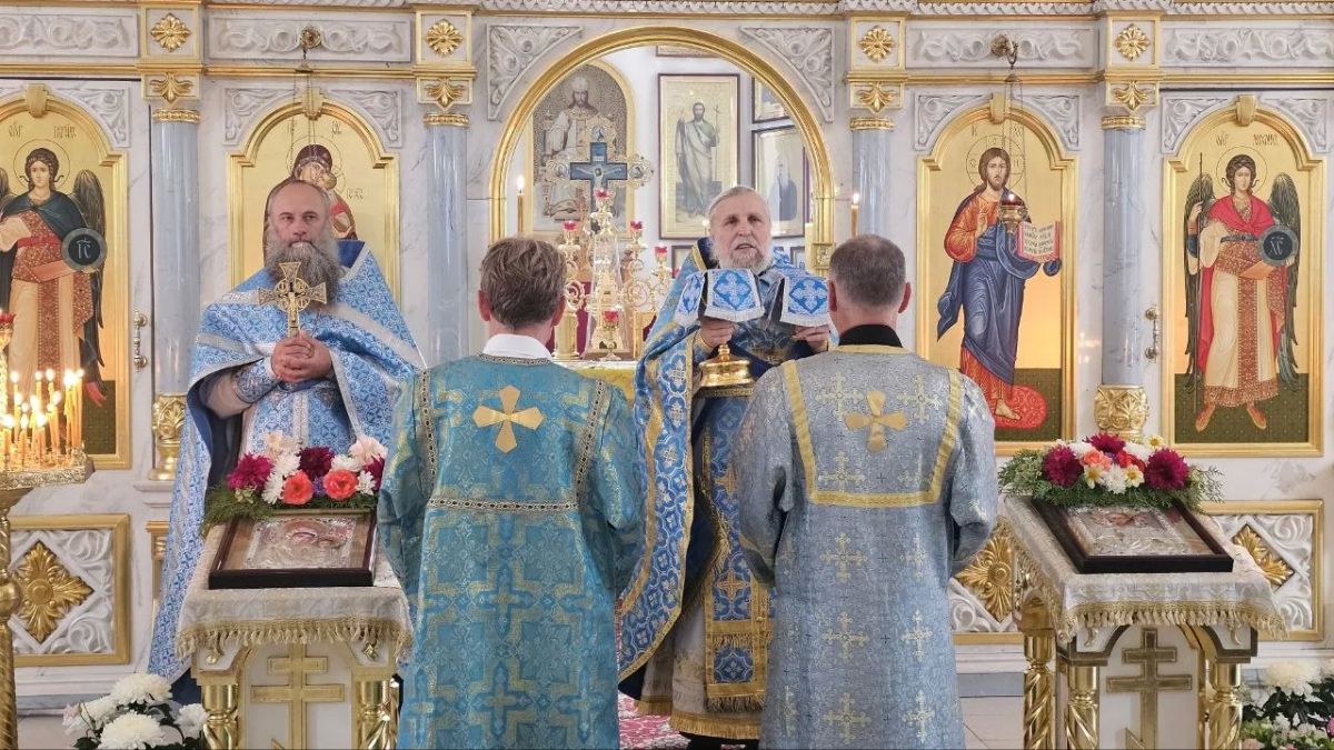 В праздник Успения Пресвятой Богородицы в храмах Скадовского округа прошли Божественные литургии В праздник Успения Пресвятой Богородицы в храмах Скадовского округа прошли Божественные литургии