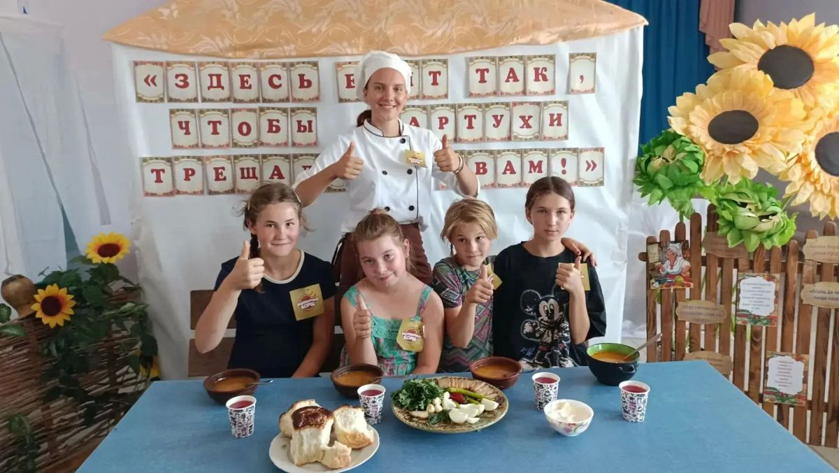 В Богдановке приготовили борщ на свежем воздухе В Богдановке приготовили борщ на свежем воздухе