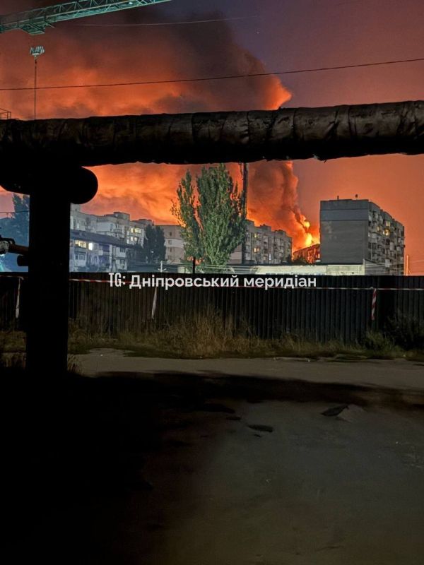 В Павлограде Днепропетровской области этой ночью была серия сильных прилётов В Павлограде Днепропетровской области этой ночью была серия сильных прилётов