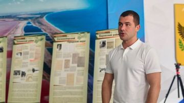 Выставка архивных документов открылась в Геническом центре культуры и досуга