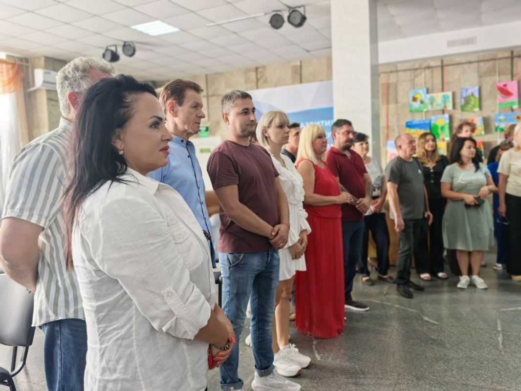 В Геническе открылась выставка архивных документов «Ленинградская область в годы Великой Отечественной войны» В Геническе открылась выставка архивных документов «Ленинградская область в годы Великой Отечественной войны»