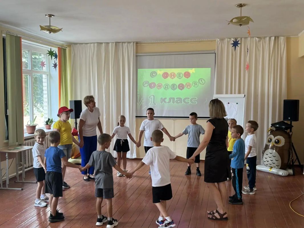 С днём рождения, 1-й класс! Праздник в Приморской школе С днём рождения, 1-й класс! Праздник в Приморской школе