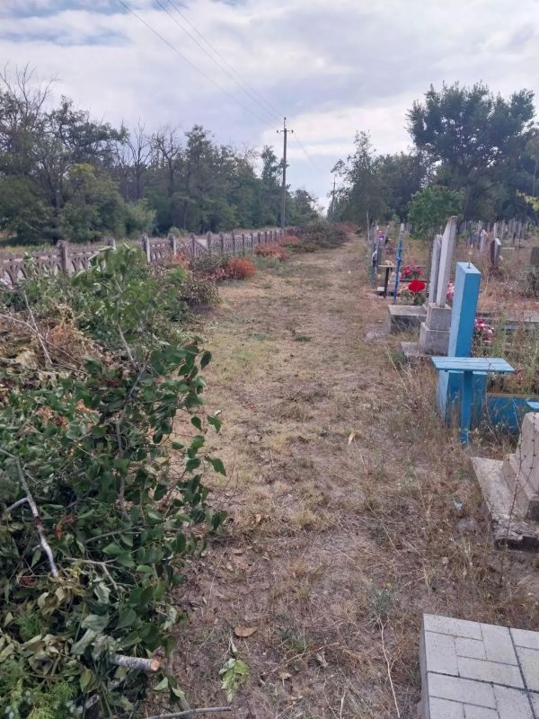 Плановые работы по уборке кладбищ в Скадовске Плановые работы по уборке кладбищ в Скадовске
