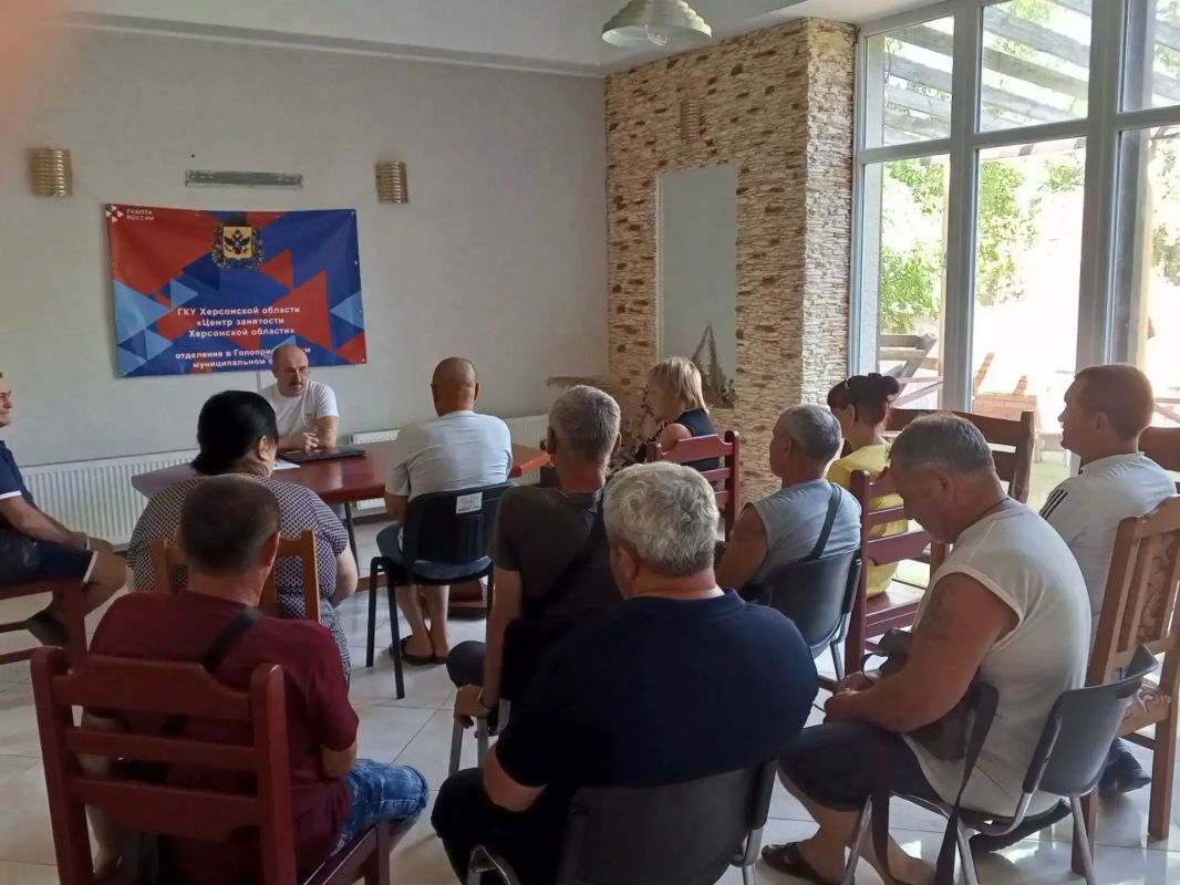 В территориальном отделении ГКУ Херсонской области «Центр занятости населения Херсонской области» в Голопристанском муниципальном округе состоялся семинар для соискателей и безработных граждан на тему: «Секреты успешного...