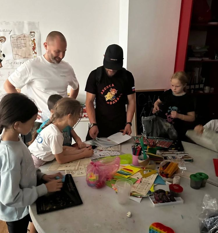 Павел Филипчук: Дорогие школьники, студенты, уважаемые педагоги и родители! Павел Филипчук: Дорогие школьники, студенты, уважаемые педагоги и родители!