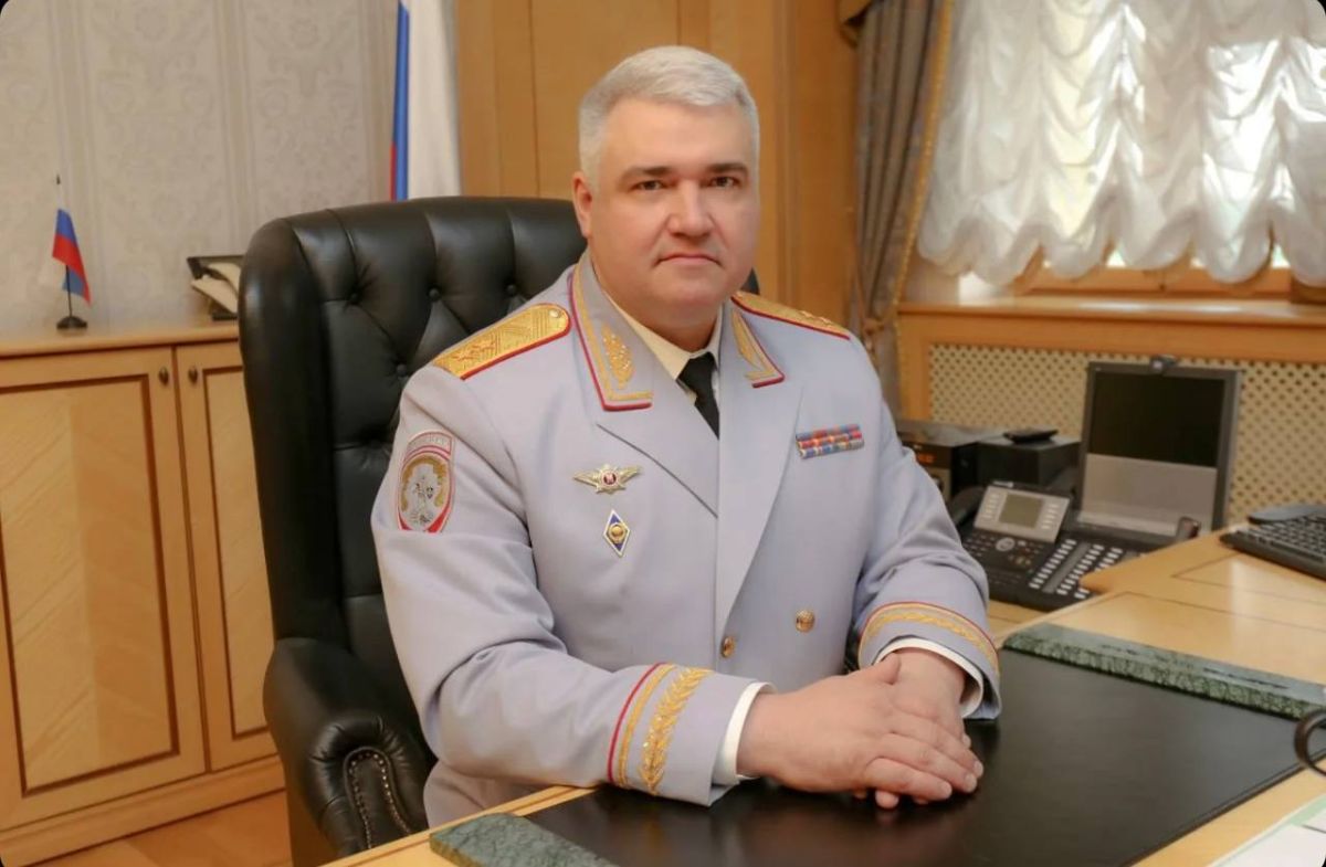 Михаил Черников поздравил школьников, учителей и родителей с Днем знаний и призвал соблюдать правила безопасности на дорогах, беречь свои жизни и жизни окружающих