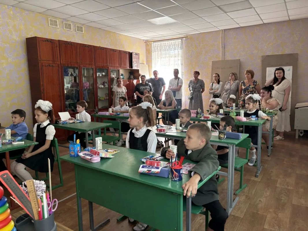 В Каховке поздравили первоклассников с Днем знаний В Каховке поздравили первоклассников с Днем знаний