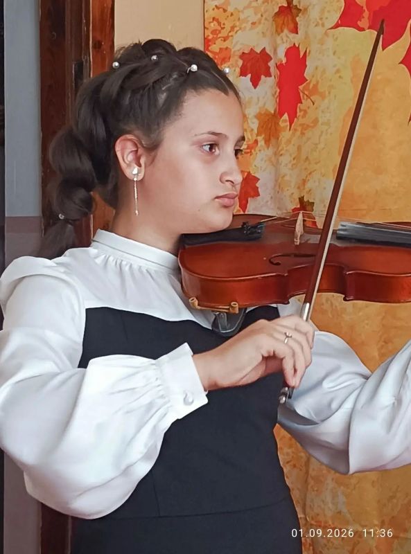 1 сентября в Генической ДШИ прошла праздничная линейка, посвящённая началу нового учебного года 1 сентября в Генической ДШИ прошла праздничная линейка, посвящённая началу нового учебного года