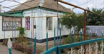 В Плодовом Новокаховского округа в результате атаки БпЛА поврежден частный дом