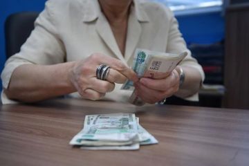 Пенсионерке из Скадовского округа вернули 300 тысяч рублей, похищенные мошенниками