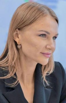 Ольга Осипенко: Сегодня день рождения отмечает начальник Управления внутренней политики Херсонской области Оксана Калашникова