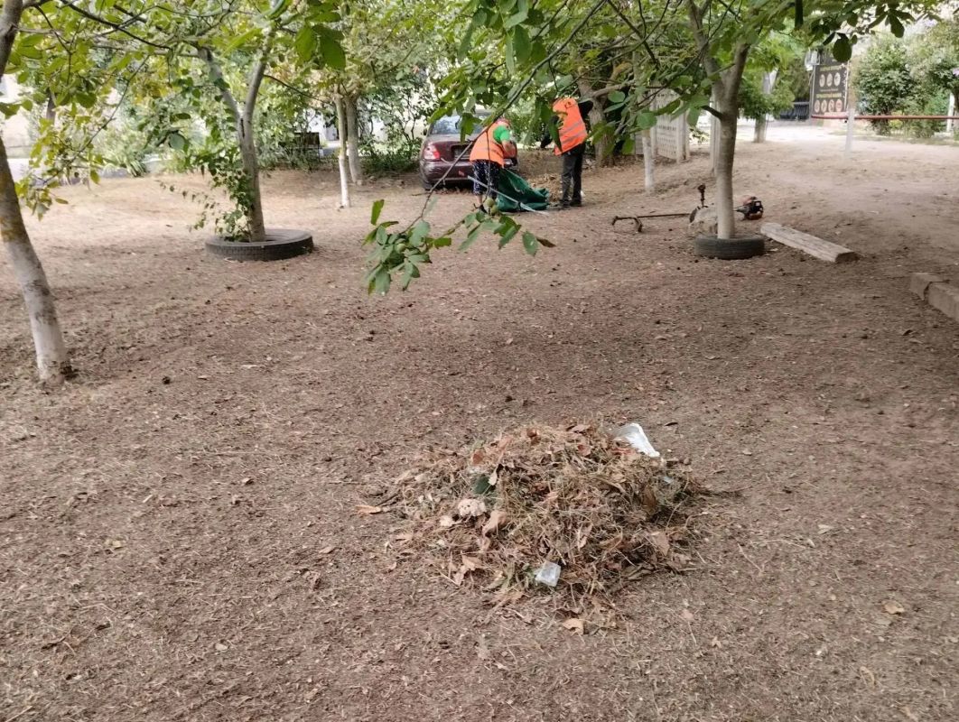 В Скадовске продолжаются плановые работы по благоустройству В Скадовске продолжаются плановые работы по благоустройству