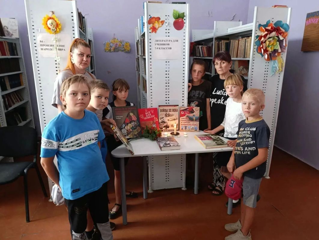 Семёновский сельский Дом культуры провел памятные мероприятия, посвящённые Дню Победы над милитаристской Японией и окончанию Второй мировой войны Семёновский сельский Дом культуры провел памятные мероприятия, посвящённые Дню Победы над милитаристской Японией и окончанию Второй мировой войны
