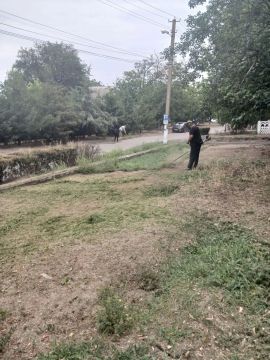 Чистота и порядок: МБУ «Спецсервис» продолжает благоустройство Верхнерогачикского МО