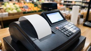 ФНС: продавцы обязаны выдавать чеки даже при перебоях с электроснабжением