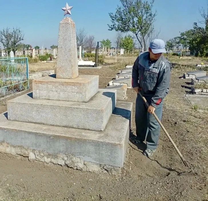 В Горностаевском округе привели в порядок места воинской памяти В Горностаевском округе привели в порядок места воинской памяти