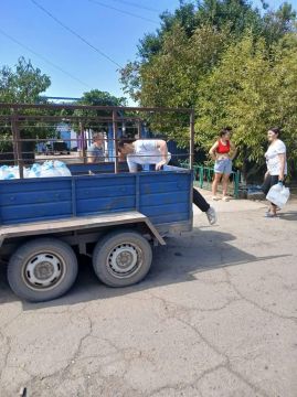 Около тонны питьевой воды доставили жителям сёл Херсонской области