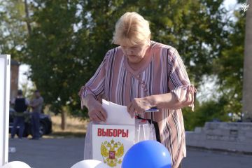 В Геническом округе стартовало досрочное голосование на выборах в Госдуму