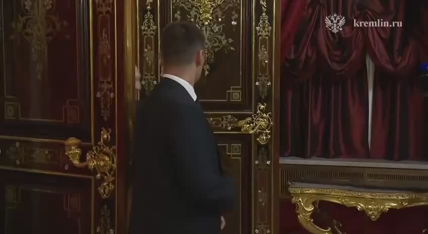 Путин начал встречу с Уиткоффом и Кушнером в Кремле: