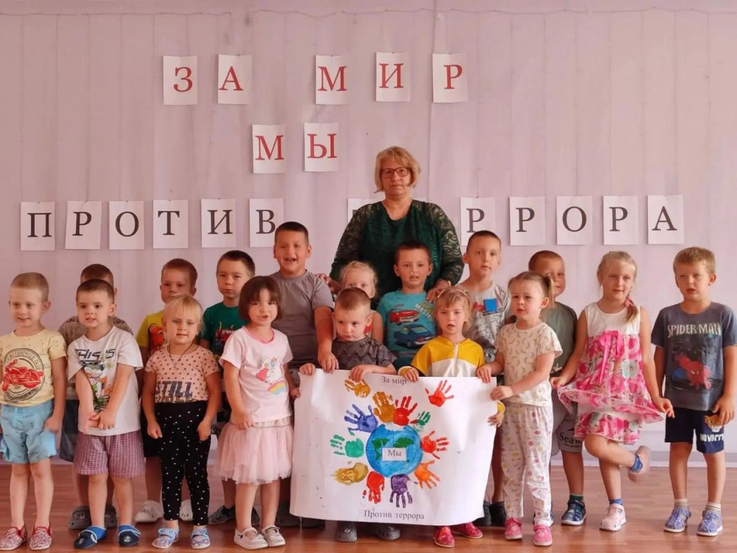 Александр Дудка: В библиотеках Скадовского округа прошли мероприятия ко Дню солидарности в борьбе с терроризмом Александр Дудка: В библиотеках Скадовского округа прошли мероприятия ко Дню солидарности в борьбе с терроризмом