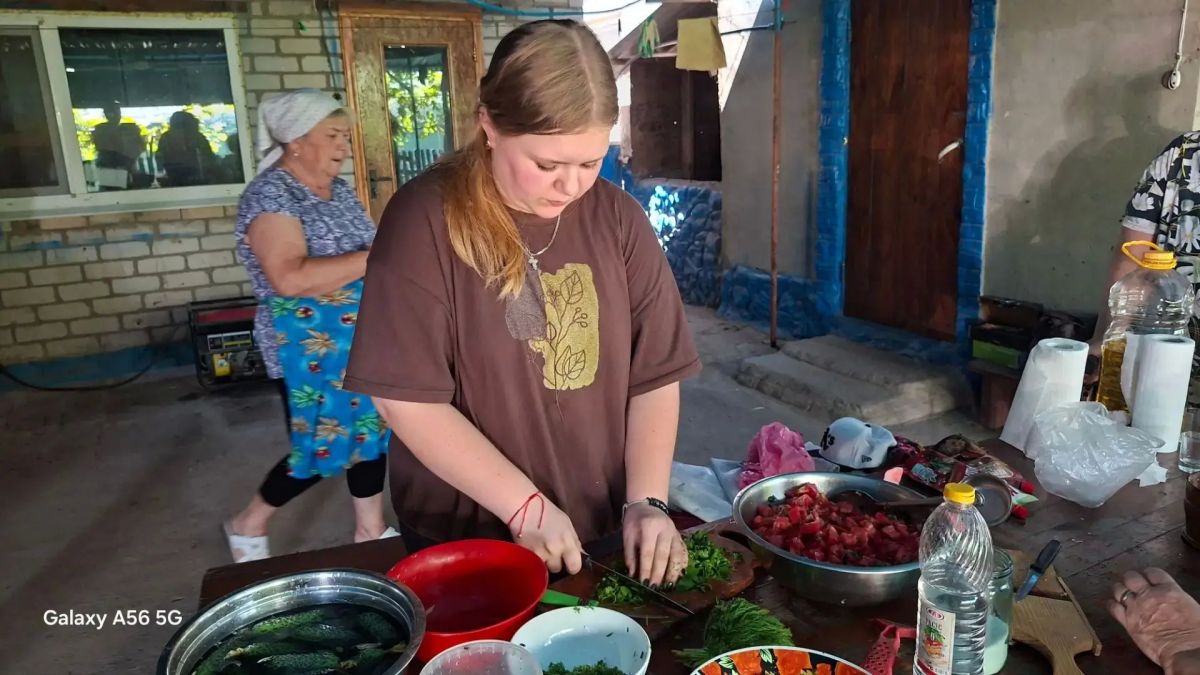 В Чернянке прошёл мастер-класс по приготовлению царского борща В Чернянке прошёл мастер-класс по приготовлению царского борща