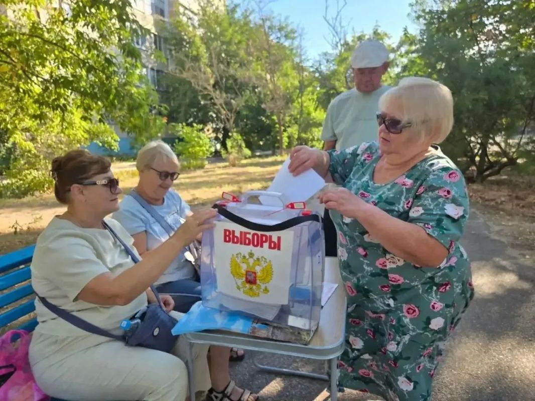 Жители Нижнесерогозского муниципального округа приходят голосовать на выборах депутатов Государственной Думы, чтобы округ процветал, а регион становился лучше Жители Нижнесерогозского муниципального округа приходят голосовать на выборах депутатов Государственной Думы, чтобы округ процветал, а регион становился лучше