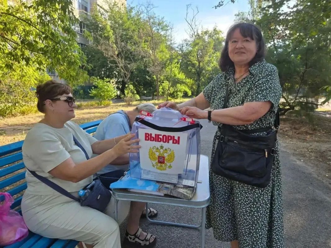 Жители Нижнесерогозского муниципального округа приходят голосовать на выборах депутатов Государственной Думы, чтобы округ процветал, а регион становился лучше Жители Нижнесерогозского муниципального округа приходят голосовать на выборах депутатов Государственной Думы, чтобы округ процветал, а регион становился лучше