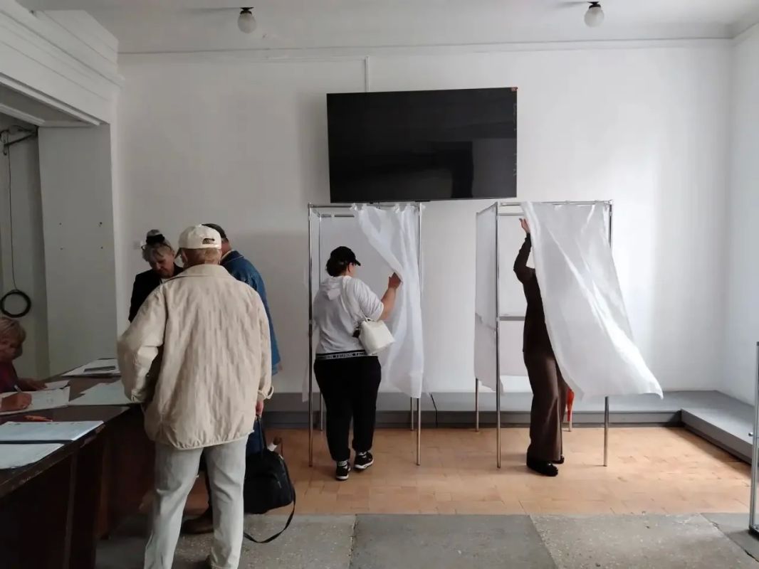 Жители Чаплинского округа участвуют в досрочном голосовании Жители Чаплинского округа участвуют в досрочном голосовании