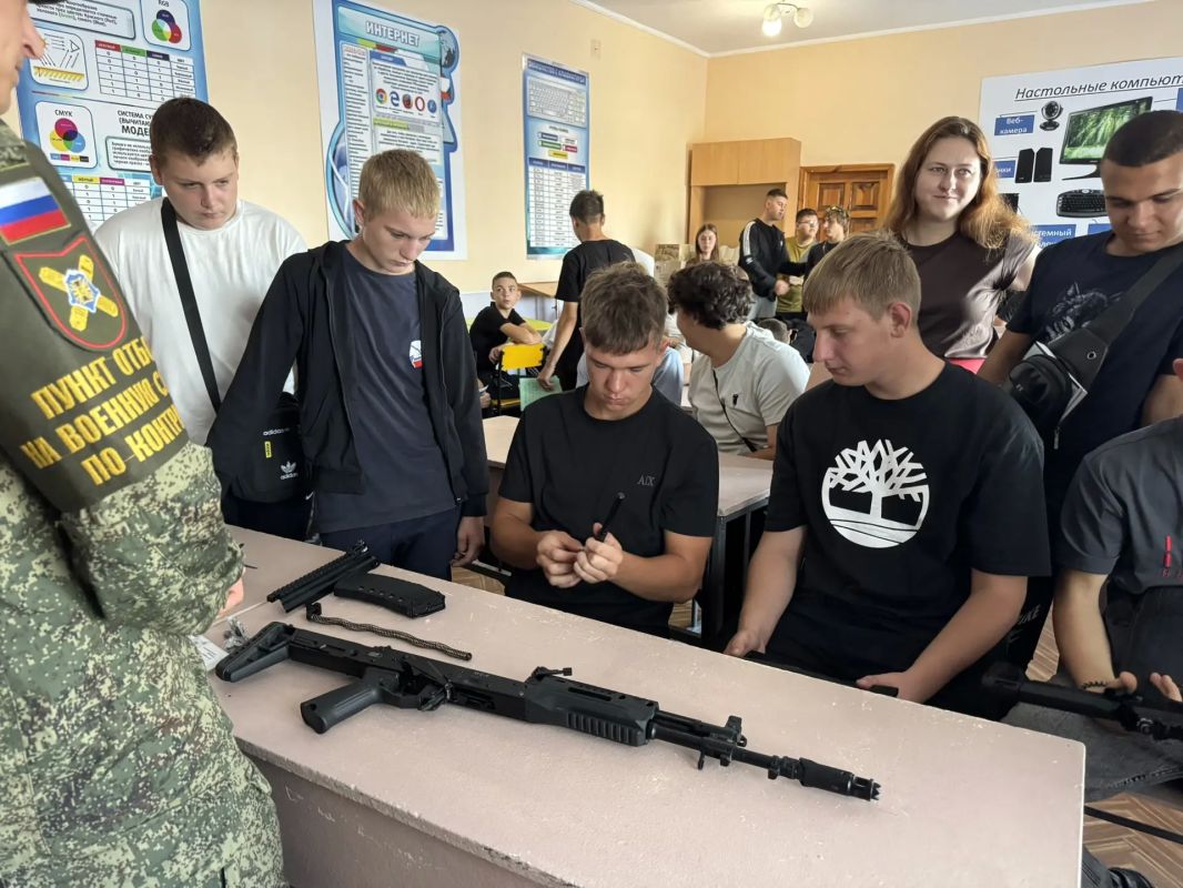 Генический строительный колледж присоединился к Всероссийской акции «Сердце — Защитнику»! Генический строительный колледж присоединился к Всероссийской акции «Сердце — Защитнику»!