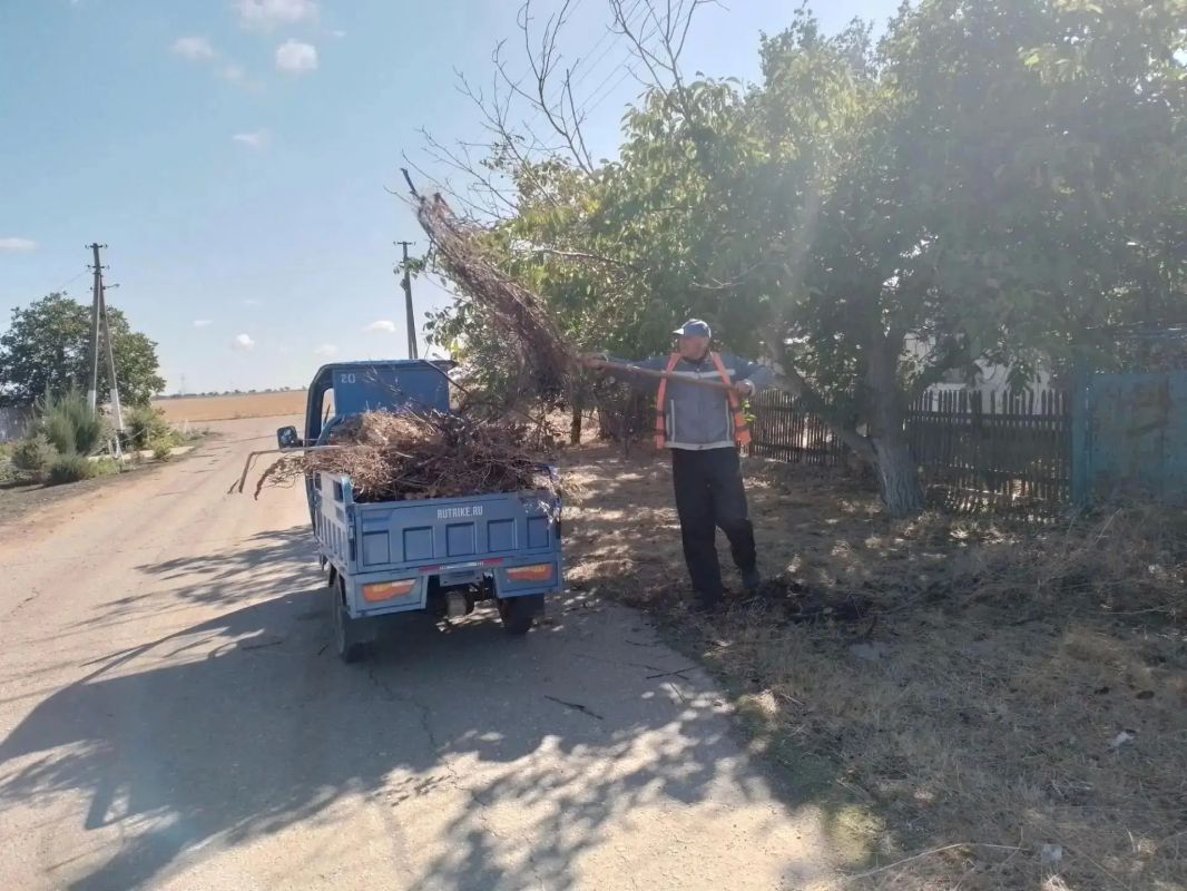 Благоустройство Генического округа: итоги дня от МКУ «Горжилстрой» Благоустройство Генического округа: итоги дня от МКУ «Горжилстрой»