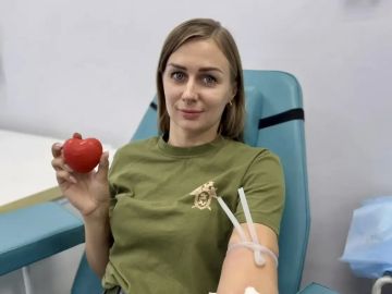 Офицеры следственного управления Следственного комитета Российской Федерации по Херсонской области приняли участие в сдаче донорской крови