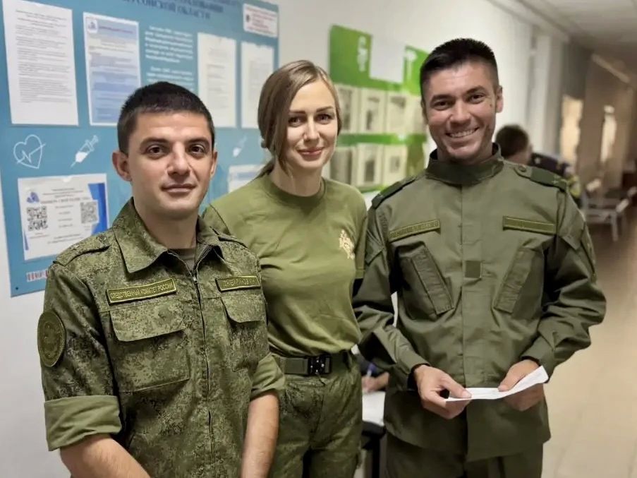 Офицеры следственного управления Следственного комитета Российской Федерации по Херсонской области приняли участие в сдаче донорской крови Офицеры следственного управления Следственного комитета Российской Федерации по Херсонской области приняли участие в сдаче донорской крови