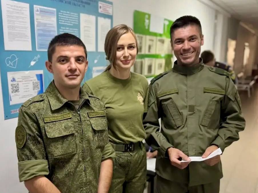 Офицеры Следственного комитета России по Херсонской области приняли участие в сдаче донорской крови Офицеры Следственного комитета России по Херсонской области приняли участие в сдаче донорской крови