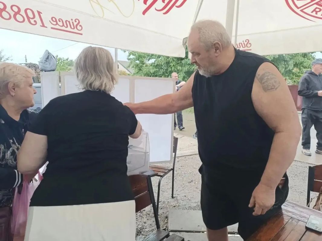 В Чонгаре продолжается досрочное голосование В Чонгаре продолжается досрочное голосование
