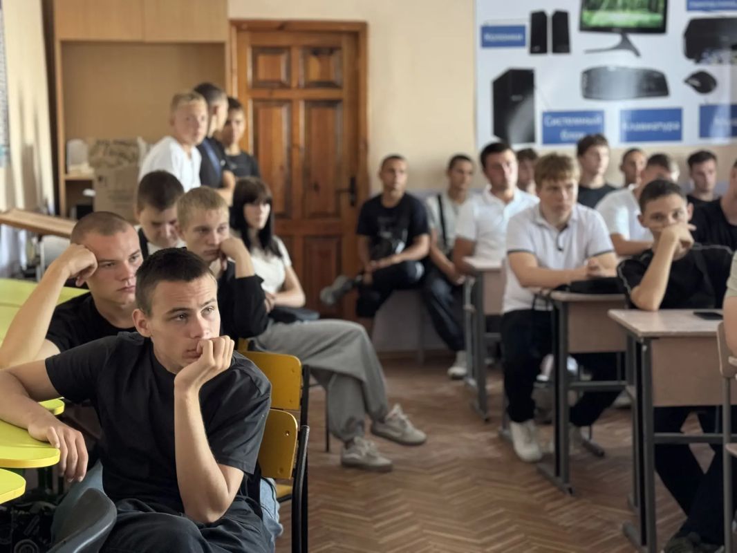 Генический строительный колледж присоединился к Всероссийской акции «Сердце — Защитнику»! Генический строительный колледж присоединился к Всероссийской акции «Сердце — Защитнику»!