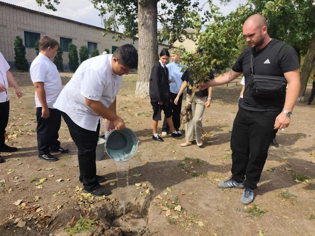 В Приморской школе прошёл урок заботы о природе В Приморской школе прошёл урок заботы о природе
