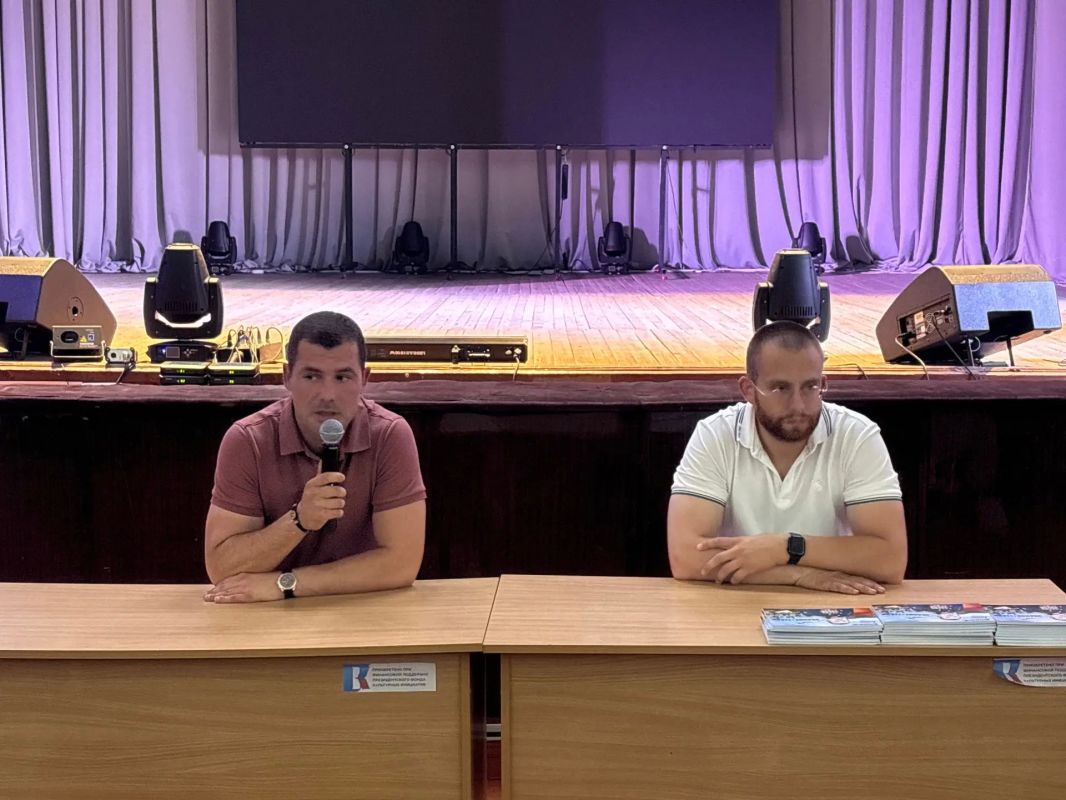 Культурная жизнь Херсонской области постепенно становится насыщеннее: в муниципальных округах проходят концерты, выставки и творческие встречи, ремонтируются дома культуры и обновляются площадки для работы с детьми и... Культурная жизнь Херсонской области постепенно становится насыщеннее: в муниципальных округах проходят концерты, выставки и творческие встречи, ремонтируются дома культуры и обновляются площадки для работы с детьми и...
