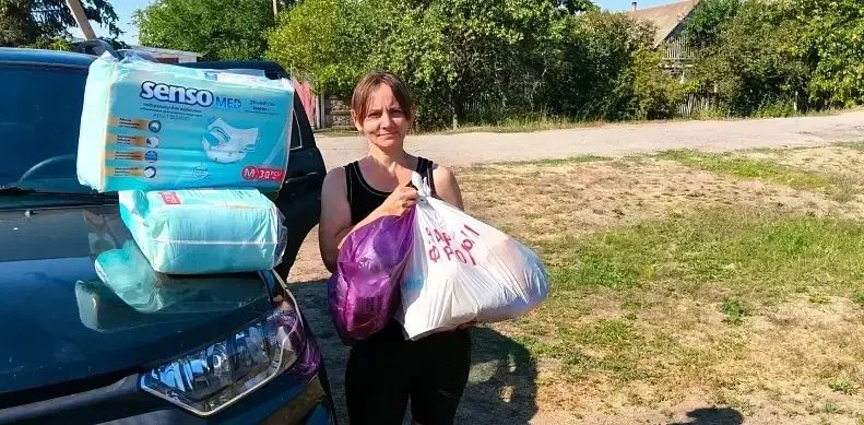 Волонтеры Славянского района Кубани вручили адресную помощь жителям Херсонской области Волонтеры Славянского района Кубани вручили адресную помощь жителям Херсонской области