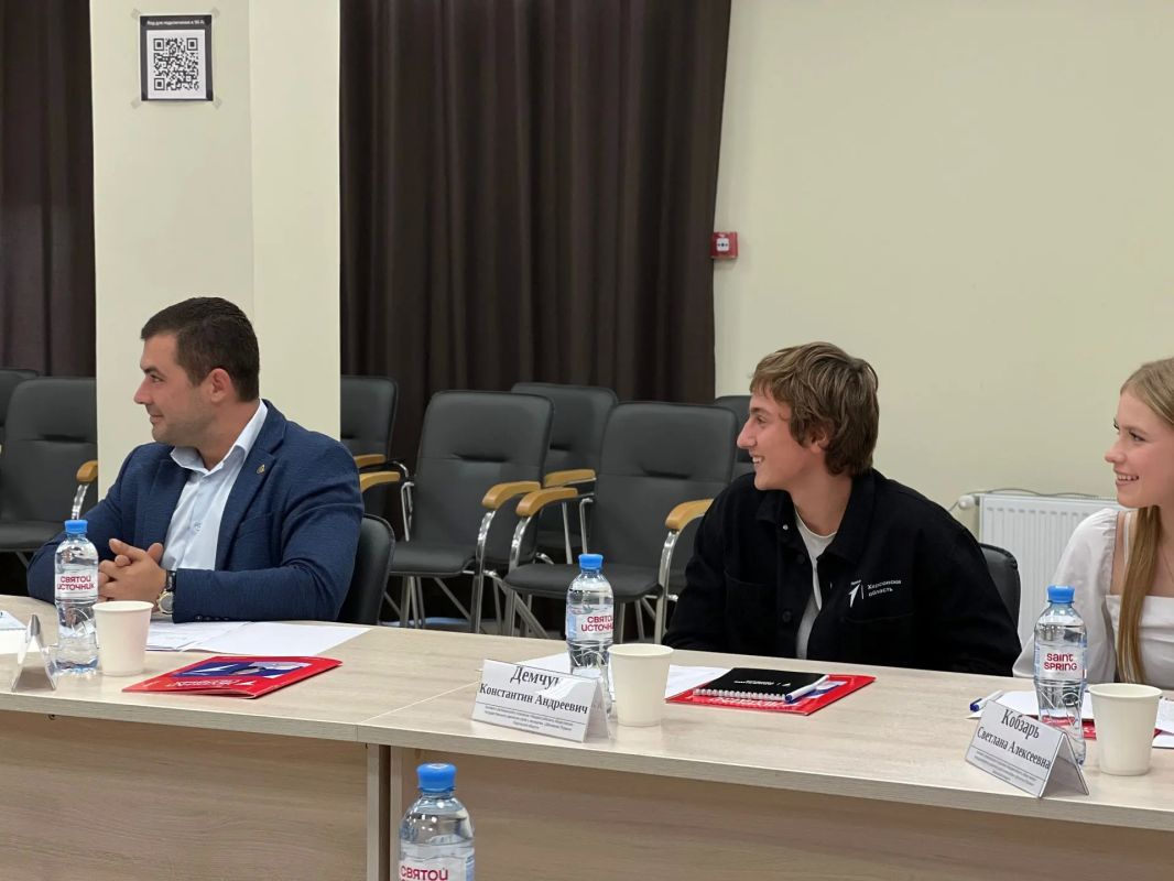 Культурная жизнь Херсонской области постепенно становится насыщеннее: в муниципальных округах проходят концерты, выставки и творческие встречи, ремонтируются дома культуры и обновляются площадки для работы с детьми и... Культурная жизнь Херсонской области постепенно становится насыщеннее: в муниципальных округах проходят концерты, выставки и творческие встречи, ремонтируются дома культуры и обновляются площадки для работы с детьми и...