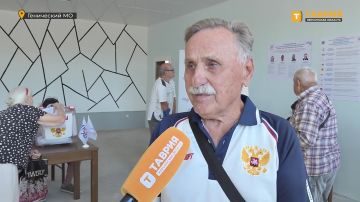 "Мы проводим выборы, потому что мы сильные": жители ПВР Генического округа голосуют за светлое будущее