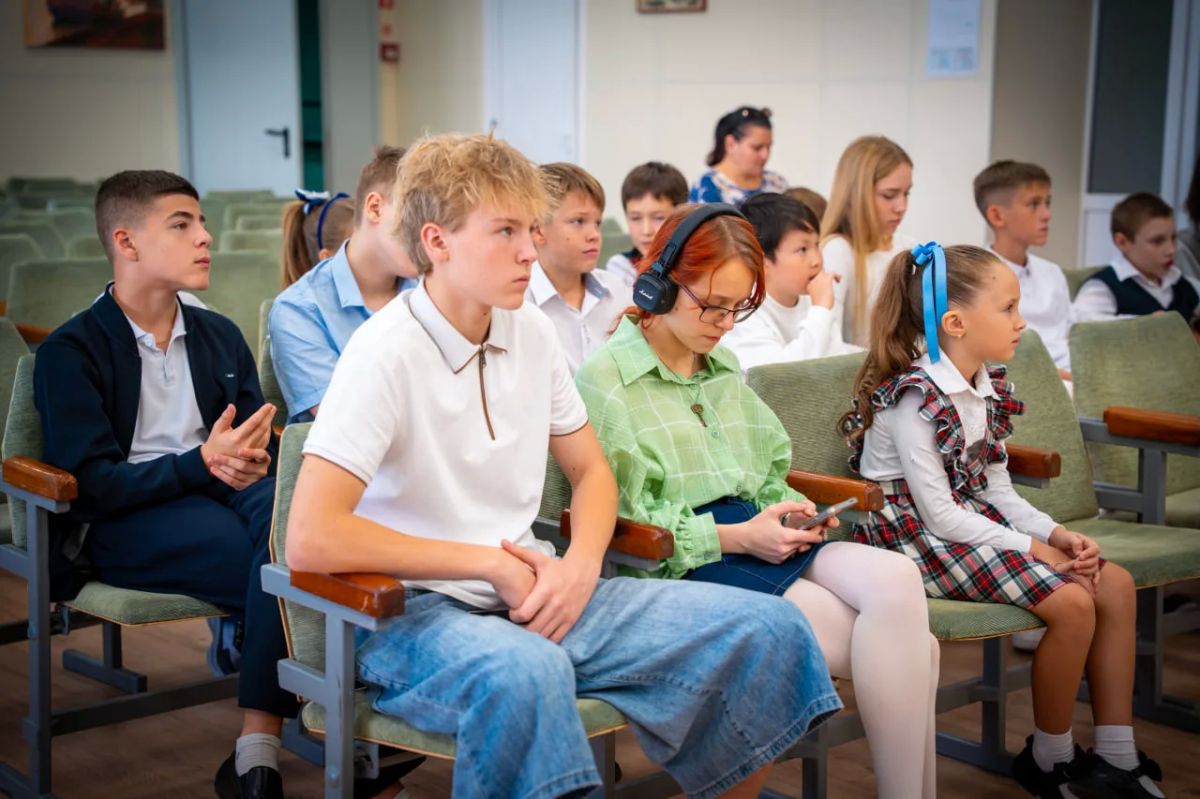 Продолжаем подготовку к школьным будням Продолжаем подготовку к школьным будням