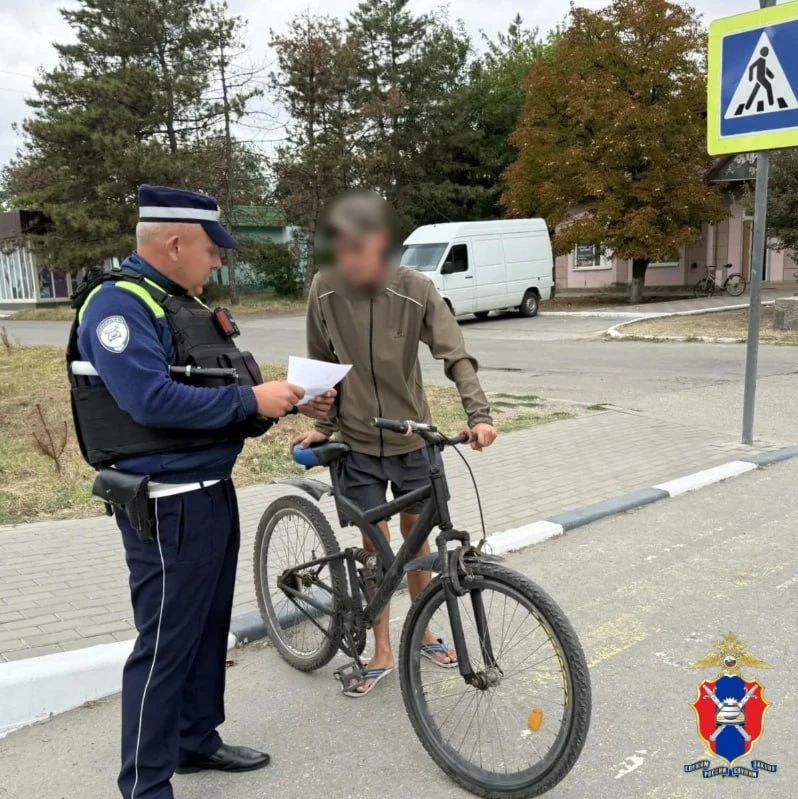В Каланчакском округе Херсонской области сотрудники Госавтоинспекции провели профилактическую акцию В Каланчакском округе Херсонской области сотрудники Госавтоинспекции провели профилактическую акцию