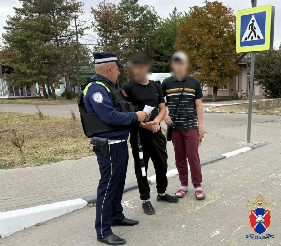 В Каланчакском округе Херсонской области сотрудники Госавтоинспекции провели профилактическую акцию В Каланчакском округе Херсонской области сотрудники Госавтоинспекции провели профилактическую акцию
