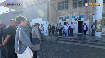 В Лазурном Скадовского округа открыли избирательный участок под гимн Российской Федерации