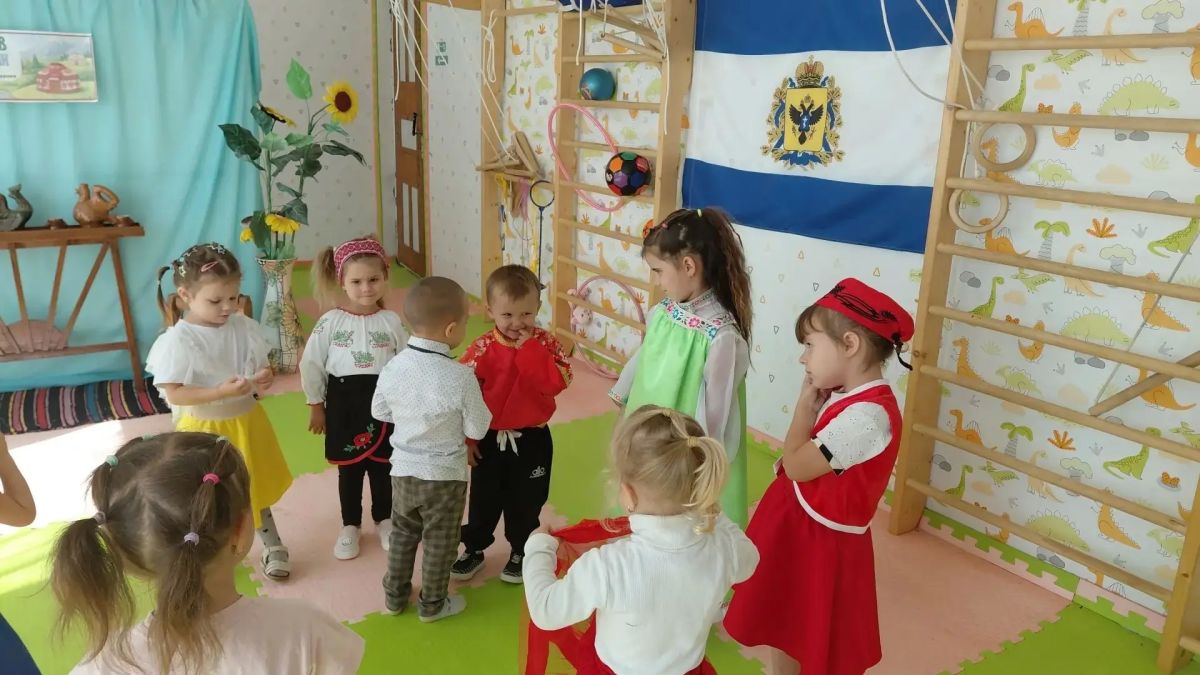 В детском саду «Золотой ключик» села Привольное состоялось праздничное мероприятие, приуроченное ко Дню языков народов Российской Федерации В детском саду «Золотой ключик» села Привольное состоялось праздничное мероприятие, приуроченное ко Дню языков народов Российской Федерации