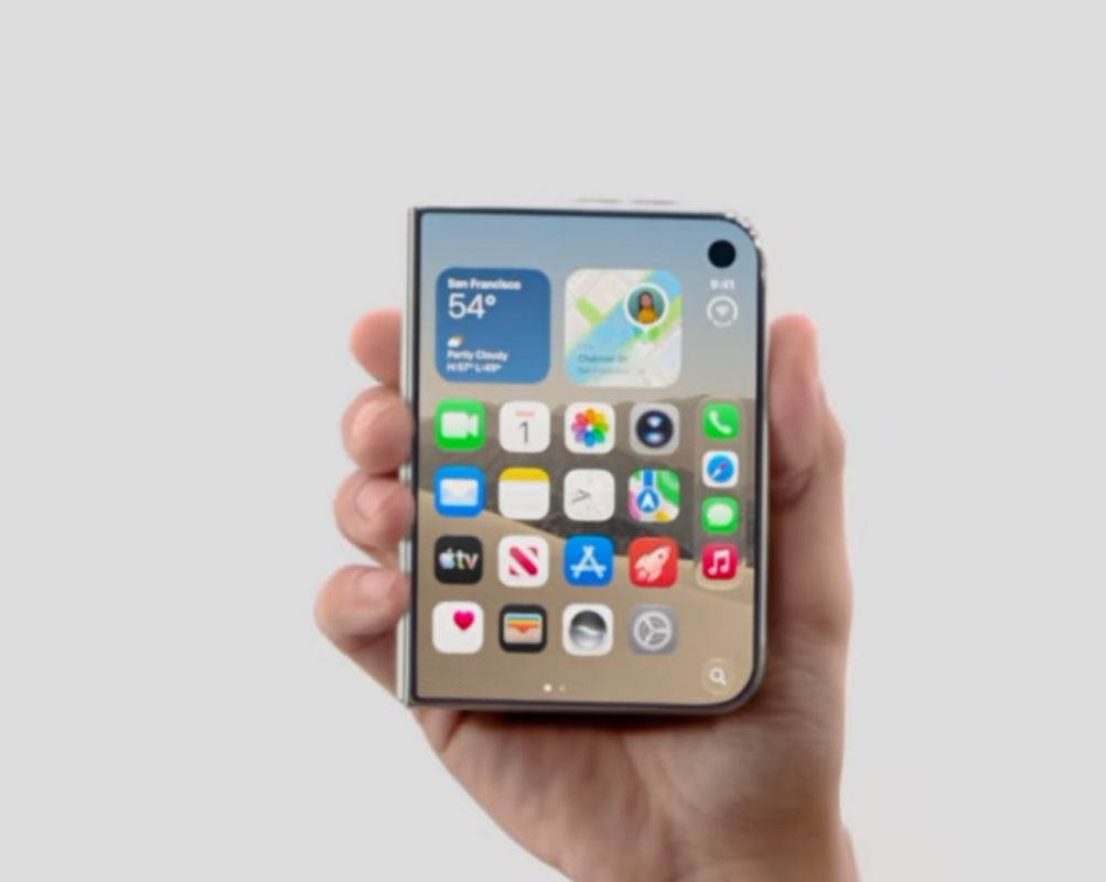 Первая в истории Apple раскладушка — iPhone Duo Первая в истории Apple раскладушка — iPhone Duo