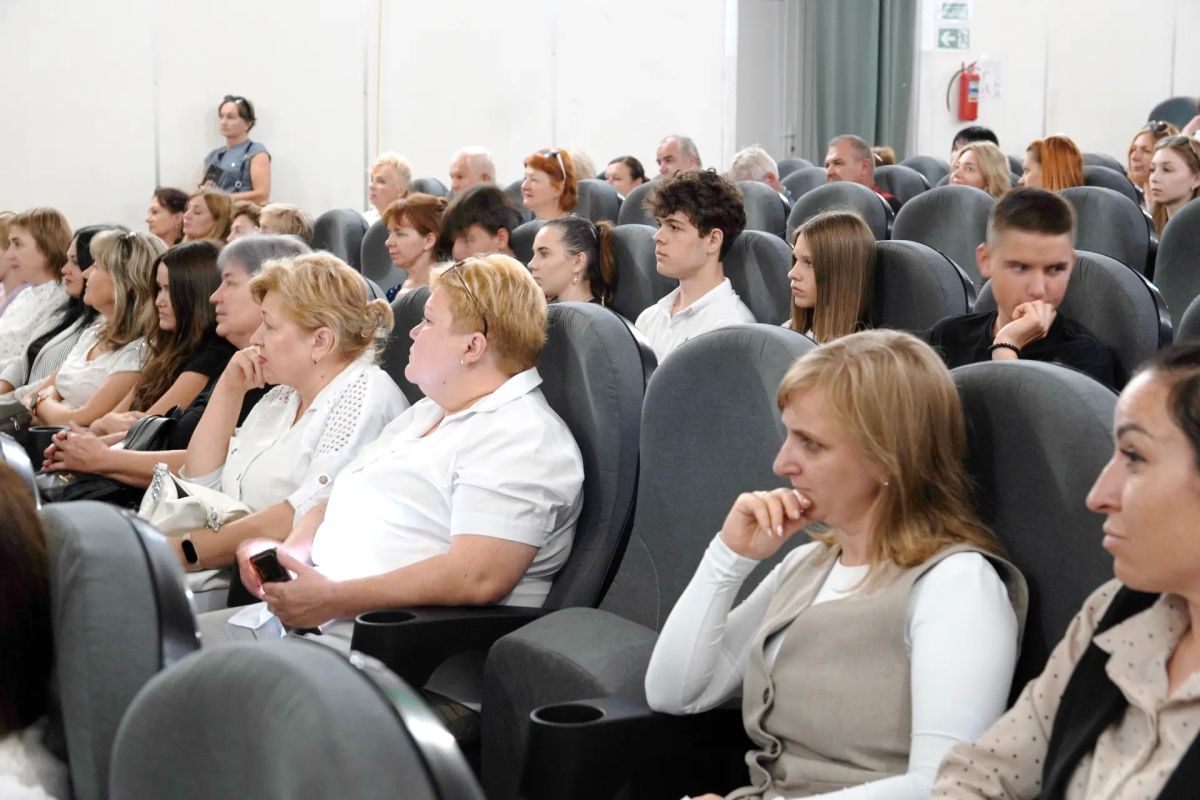 Владимир Сальдо: В Скадовске открылась выставка «Герои освобождённой Херсонщины» Владимир Сальдо: В Скадовске открылась выставка «Герои освобождённой Херсонщины»