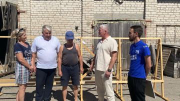 Генический совет ветеранов получил станок для плетения маскировочных сетей