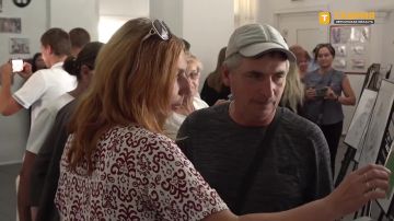 В Скадовске открылась выставка "Герои освобожденной Херсонщины"