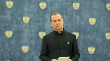 Медведев: киберпространство — поле боя, где надо защищать свой суверенитет